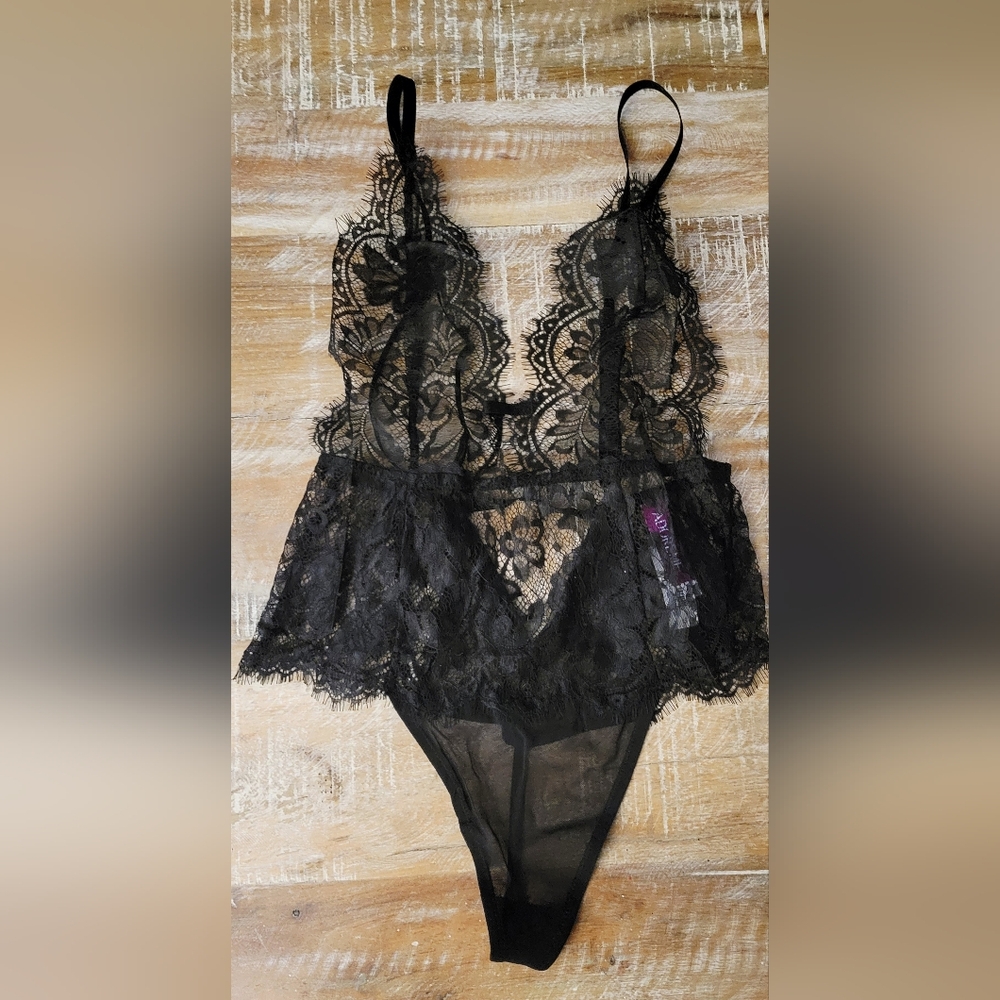 Adore Me Black Lace Lingerie New w/ Tags Attched Sz Small Adjustable Straps